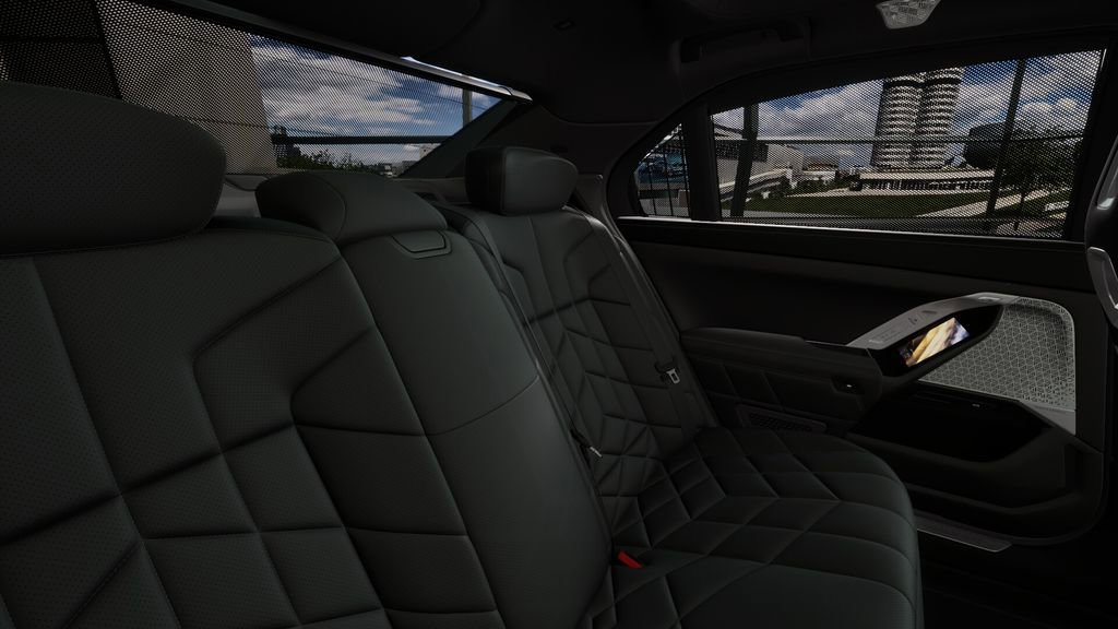 New 2026 BMW 750e xDrive w/ Executive Package image 38