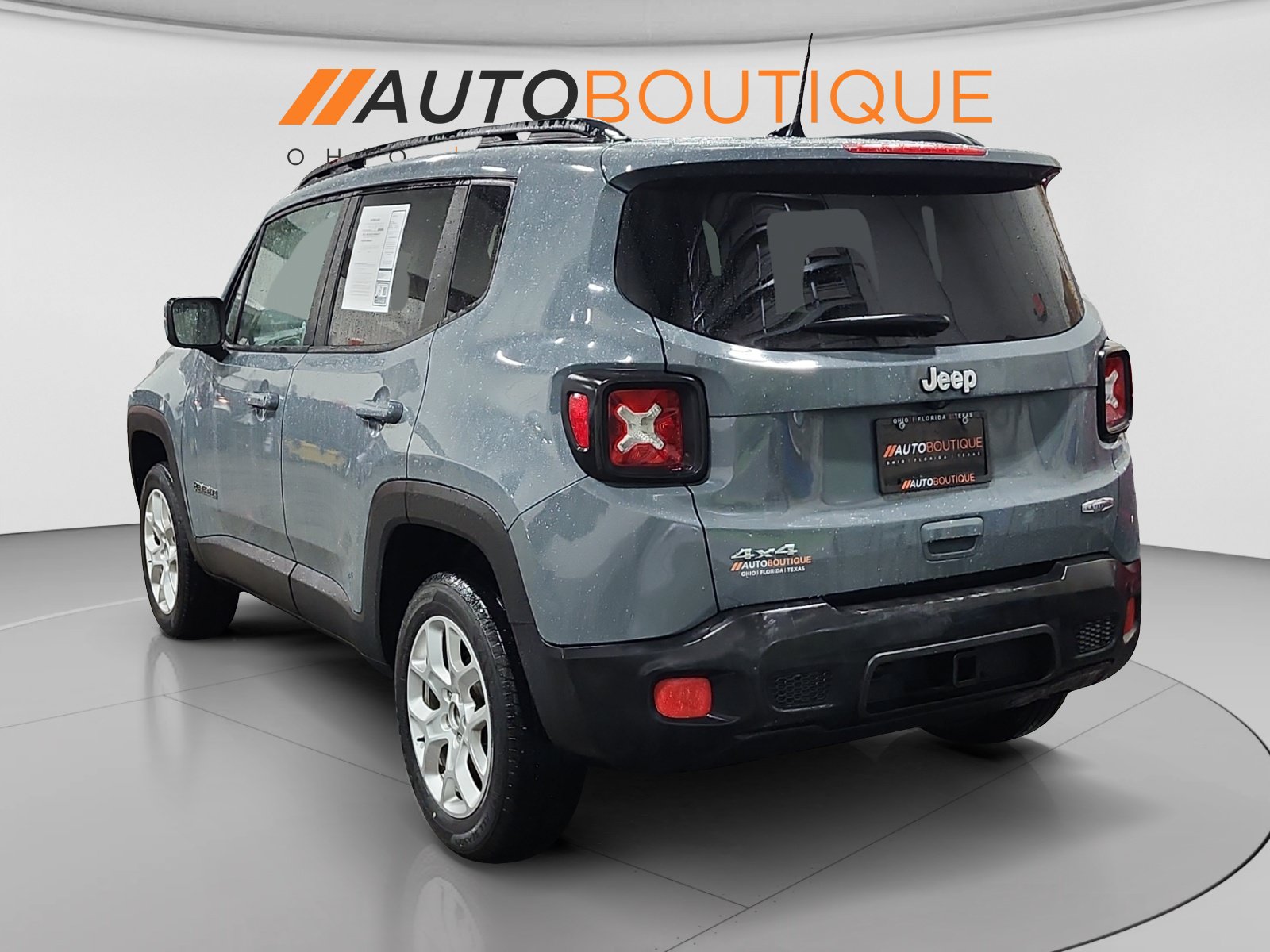 Used 2018 Jeep Renegade Latitude w/ Trailer Tow Group AWD/4WD image 3