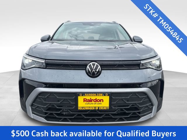 New 2026 Volkswagen Taos SE image 2