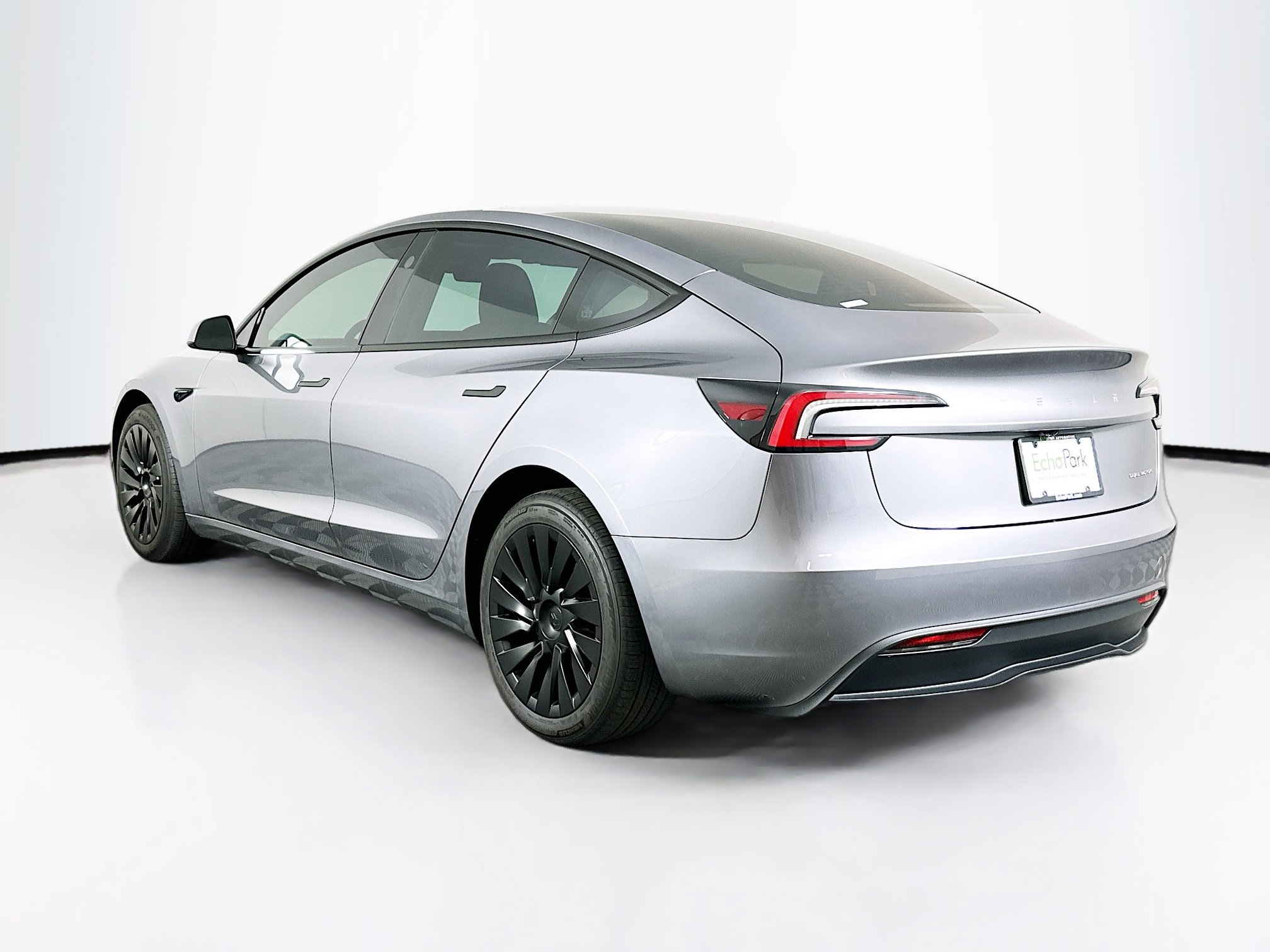 Used 2025 Tesla Model 3 Long Range AWD/4WD image 5
