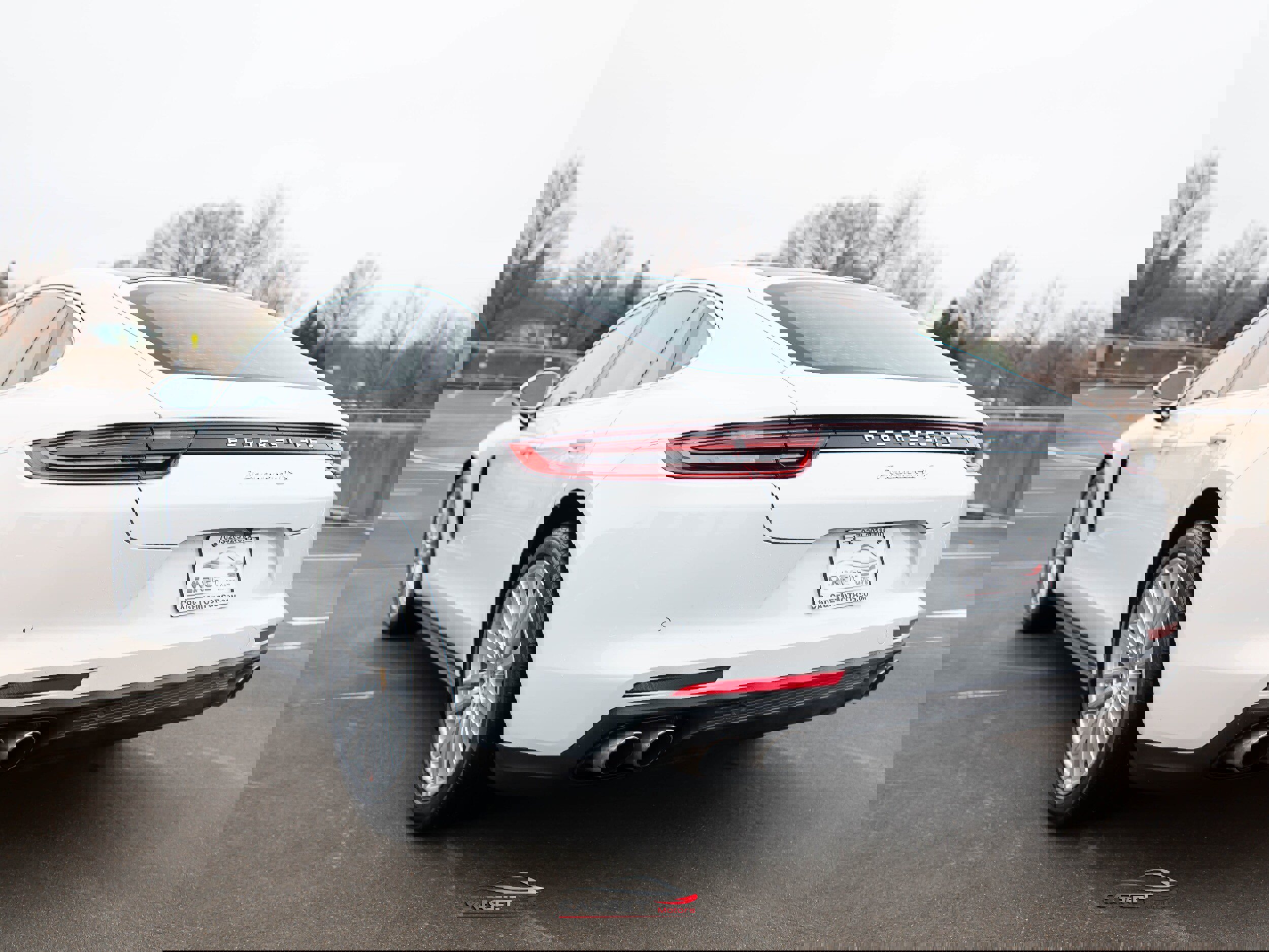 Used 2017 Porsche Panamera 4S image 5