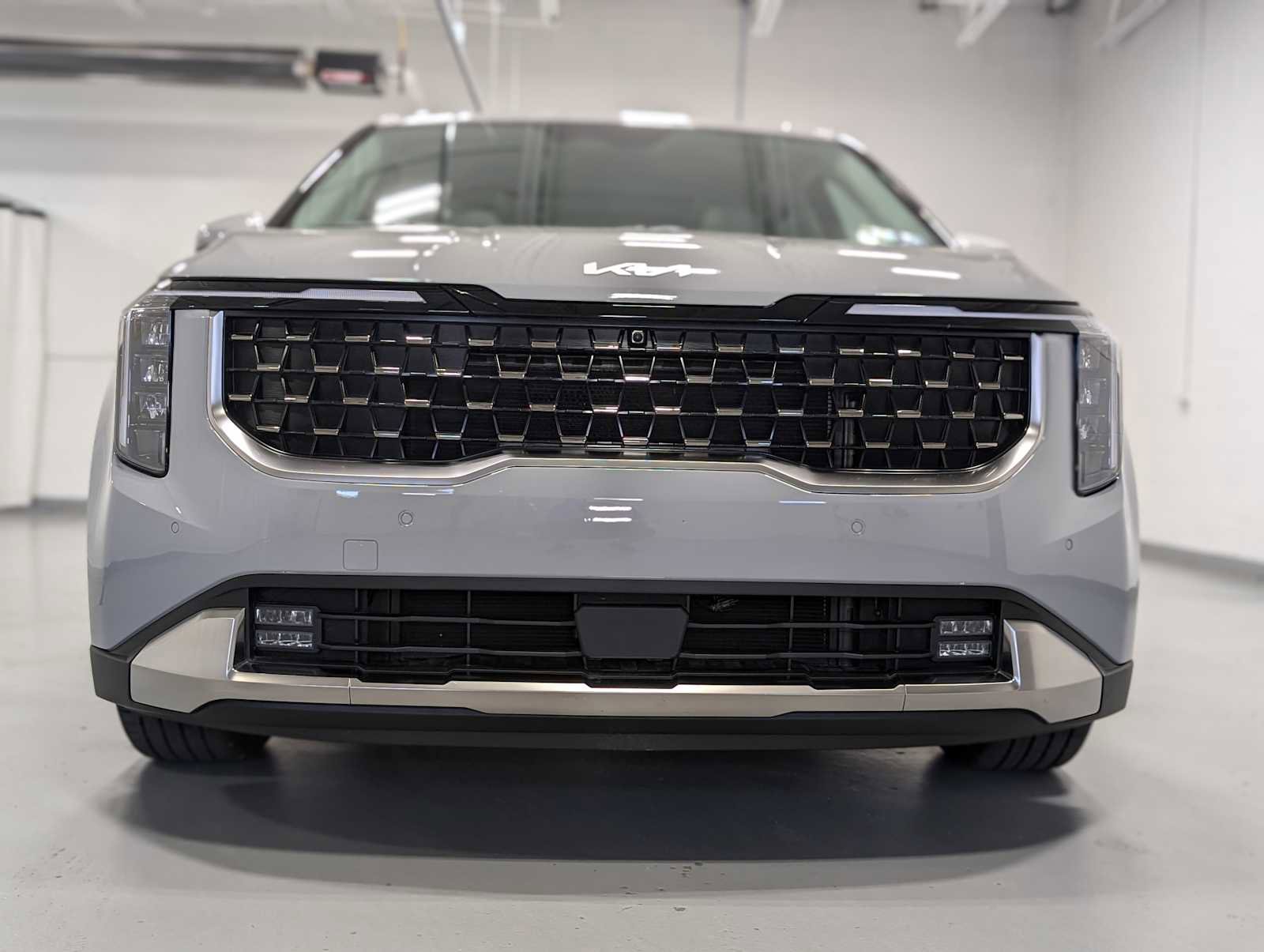 New 2026 Kia Carnival SX image 2