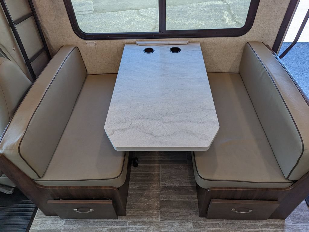 Used 2019 Chevrolet Express 4500 w/ RV Package RWD image 79