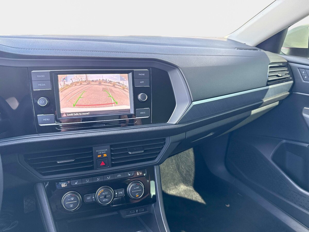 Used 2022 Volkswagen Jetta SE FWD image 24