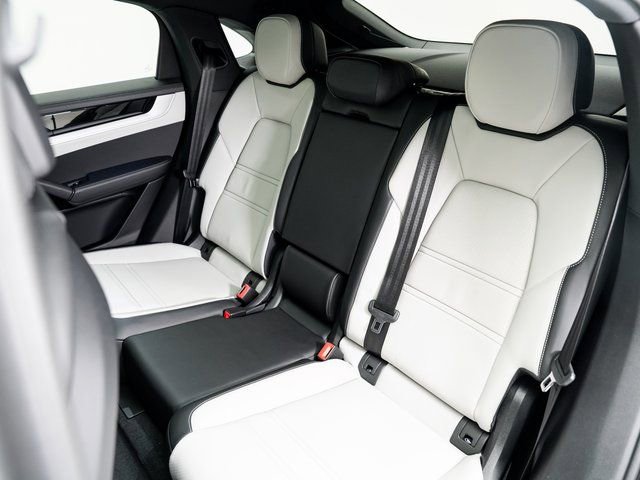 New 2026 Porsche Cayenne Coupe image 25