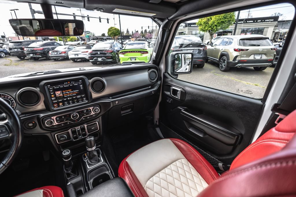 Used 2021 Jeep Gladiator Willys image 24