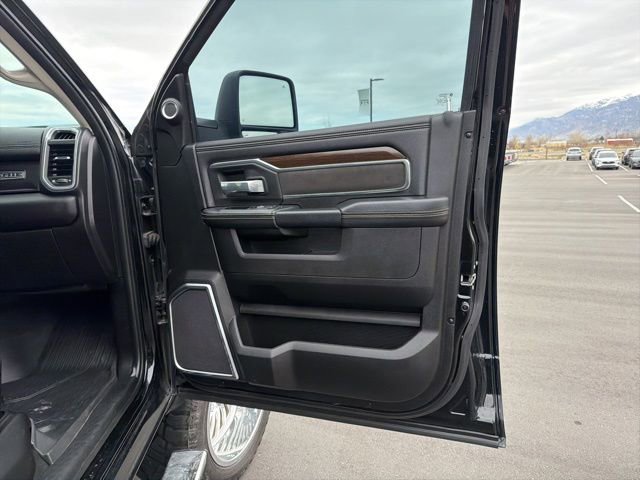 Used 2024 RAM 3500 Laramie AWD/4WD image 37