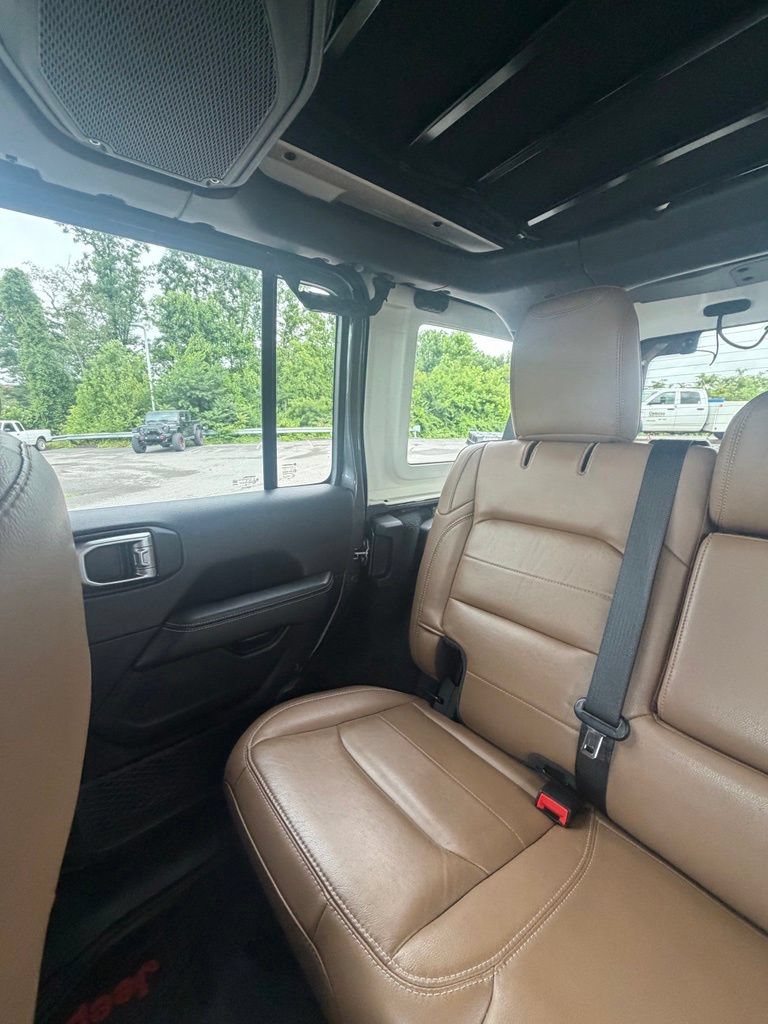 Used 2020 Jeep Wrangler Unlimited Sahara AWD/4WD image 18
