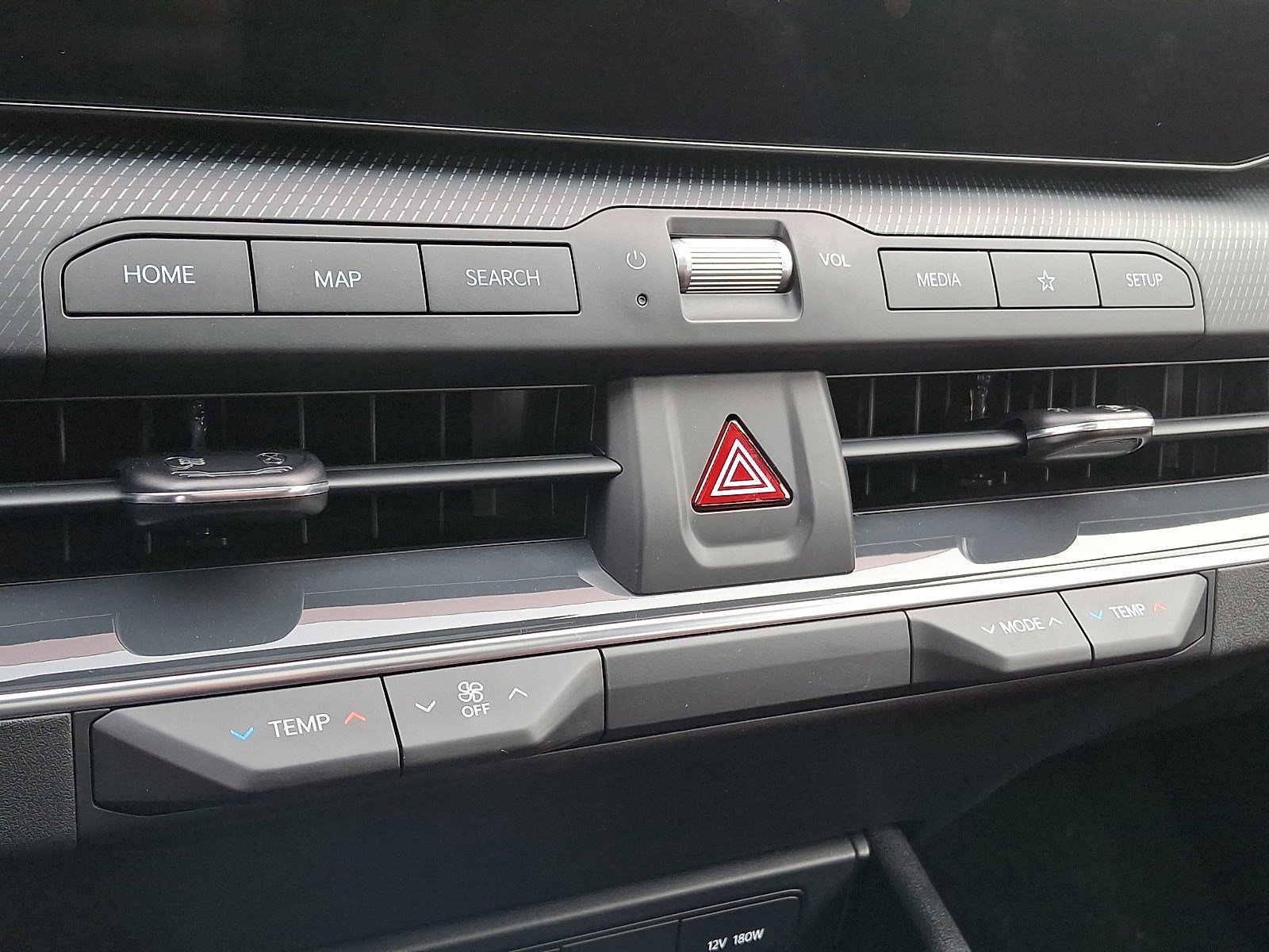 New 2025 Kia K4 GT-Line Turbo image 10