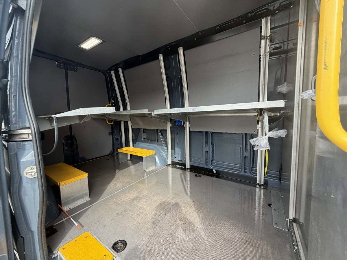 Used 2019 Mercedes-Benz Sprinter 144 image 19