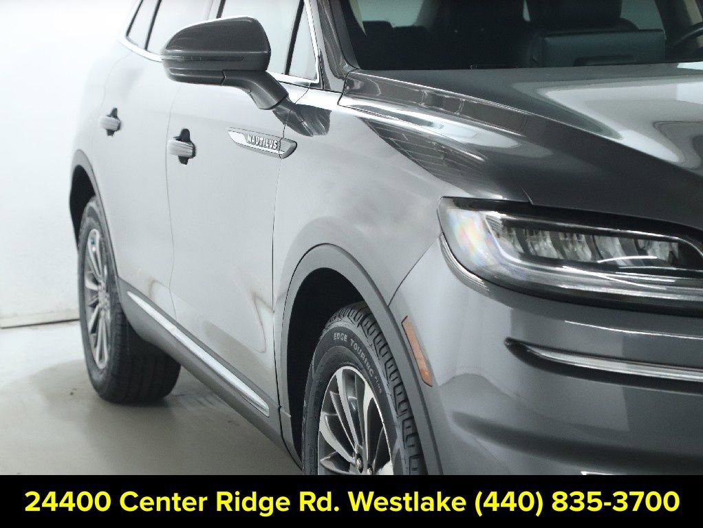 Certified 2023 Lincoln Nautilus AWD w/ Premium Package image 9