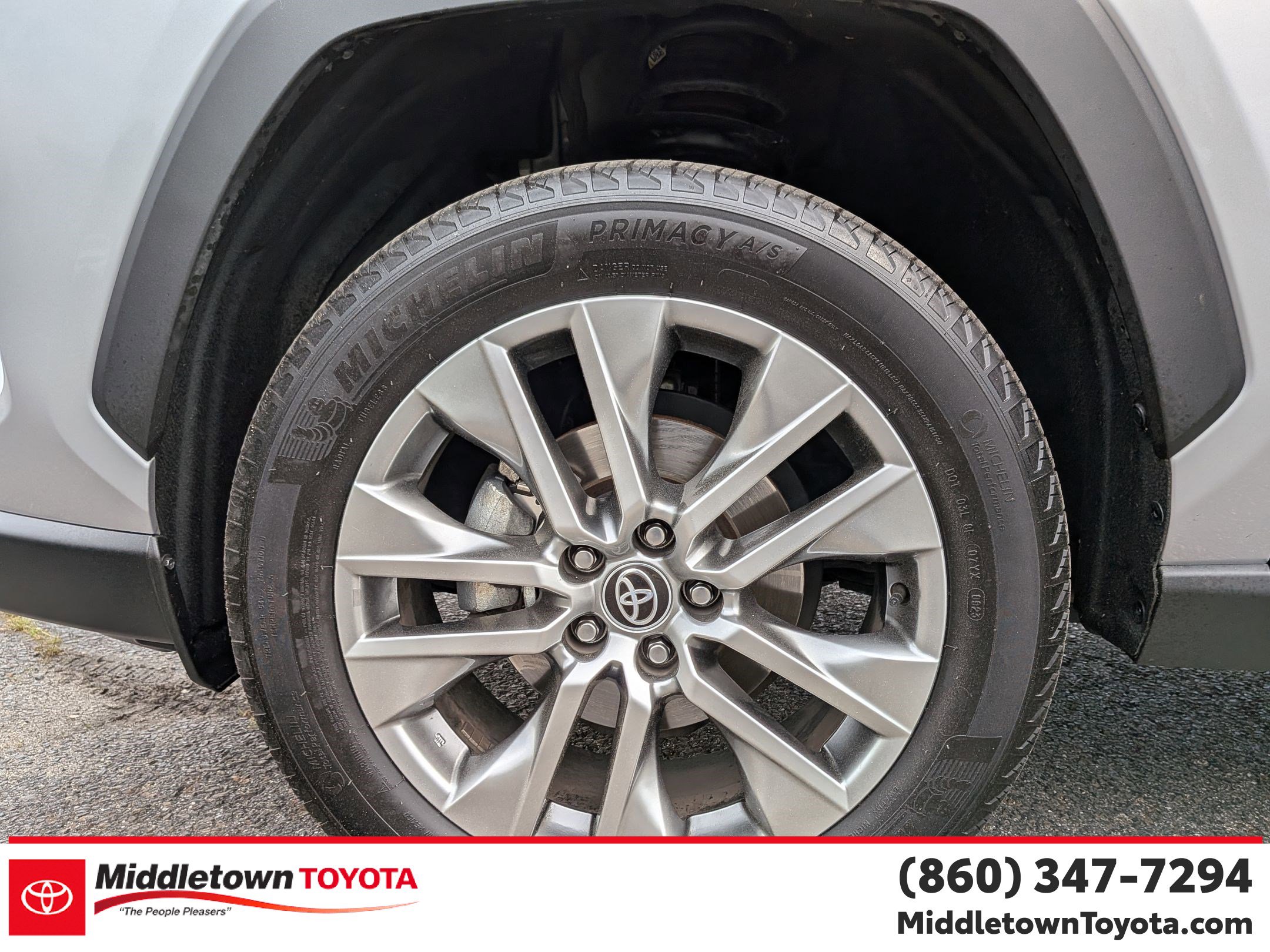 Used 2023 Toyota RAV4 Limited AWD/4WD image 9