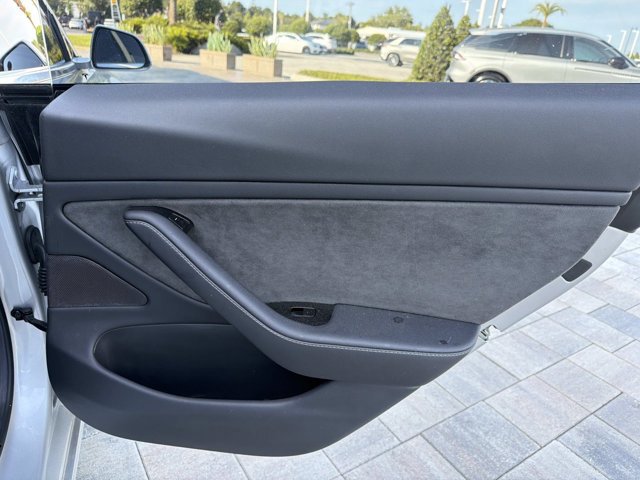 Used 2018 Tesla Model 3 Long Range RWD image 22
