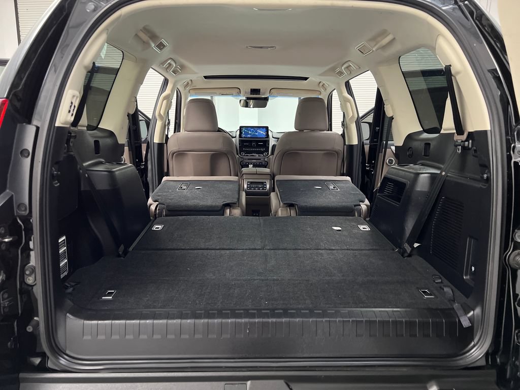 Used 2022 Lexus GX 460 Premium w/ Accessory Package AWD/4WD image 43