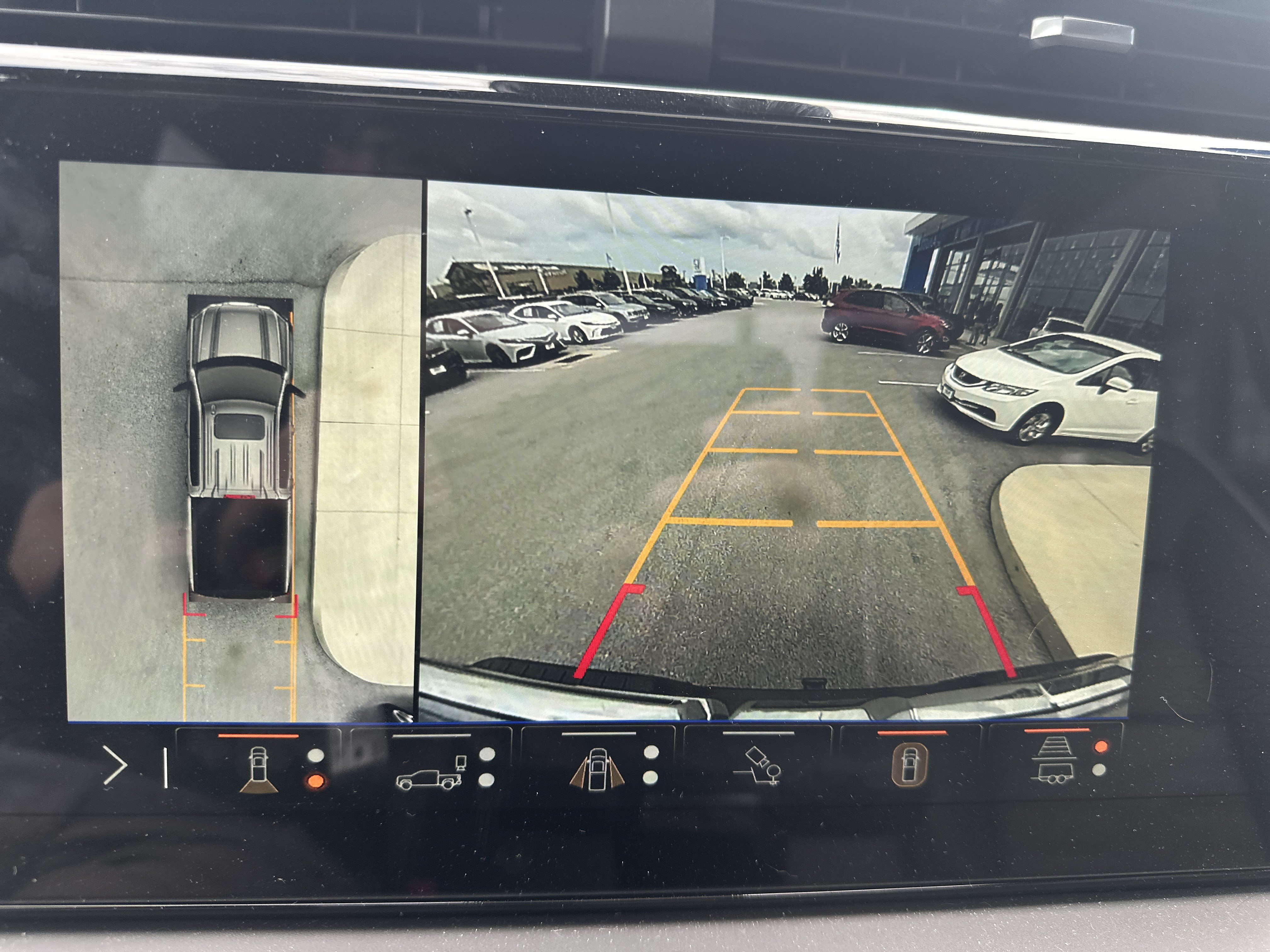 Used 2026 GMC Sierra 1500 AT4X w/ LPO, Black Badging Package AWD/4WD image 23