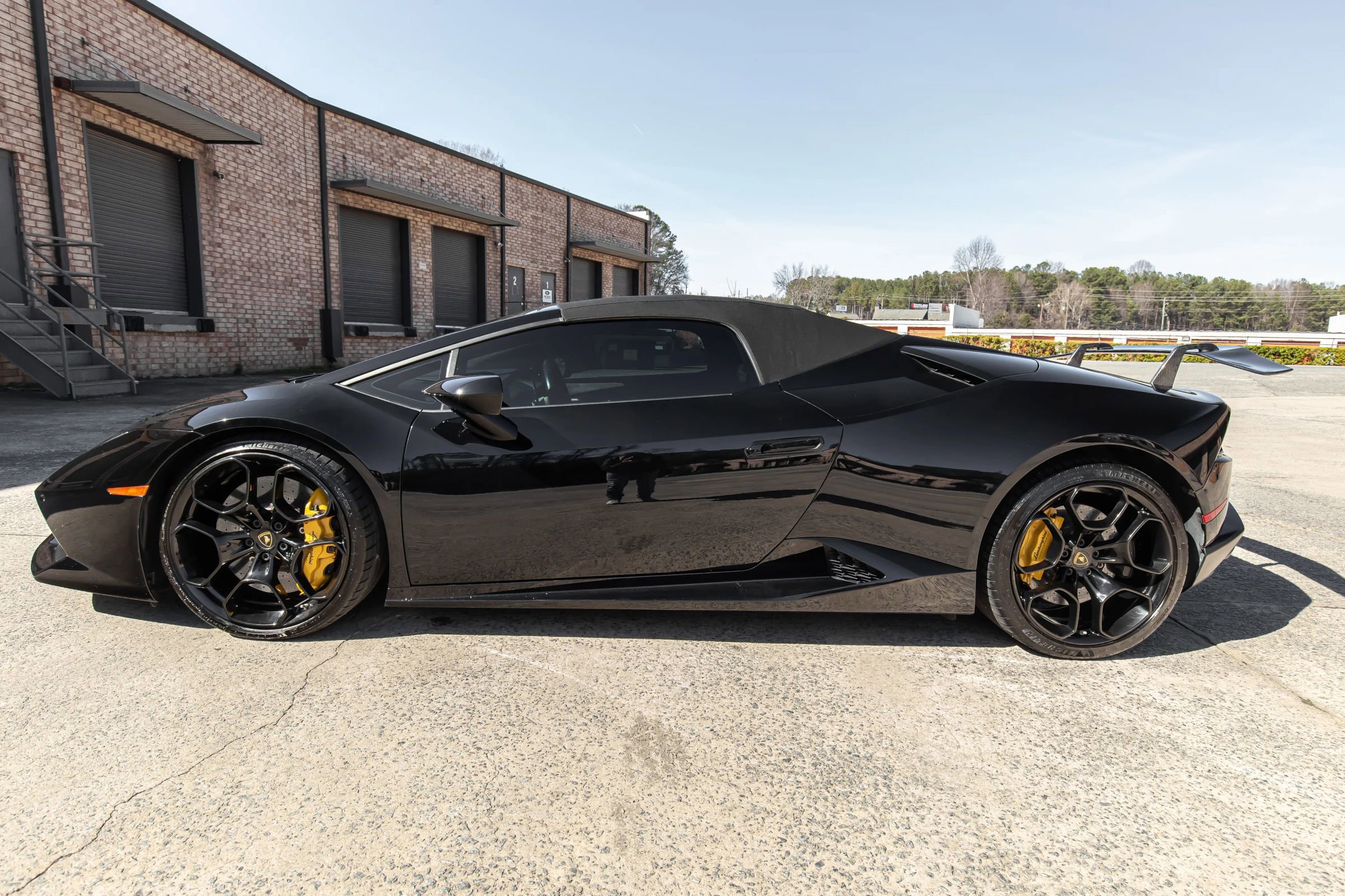 Used 2017 Lamborghini Huracan LP 610-4 image 8