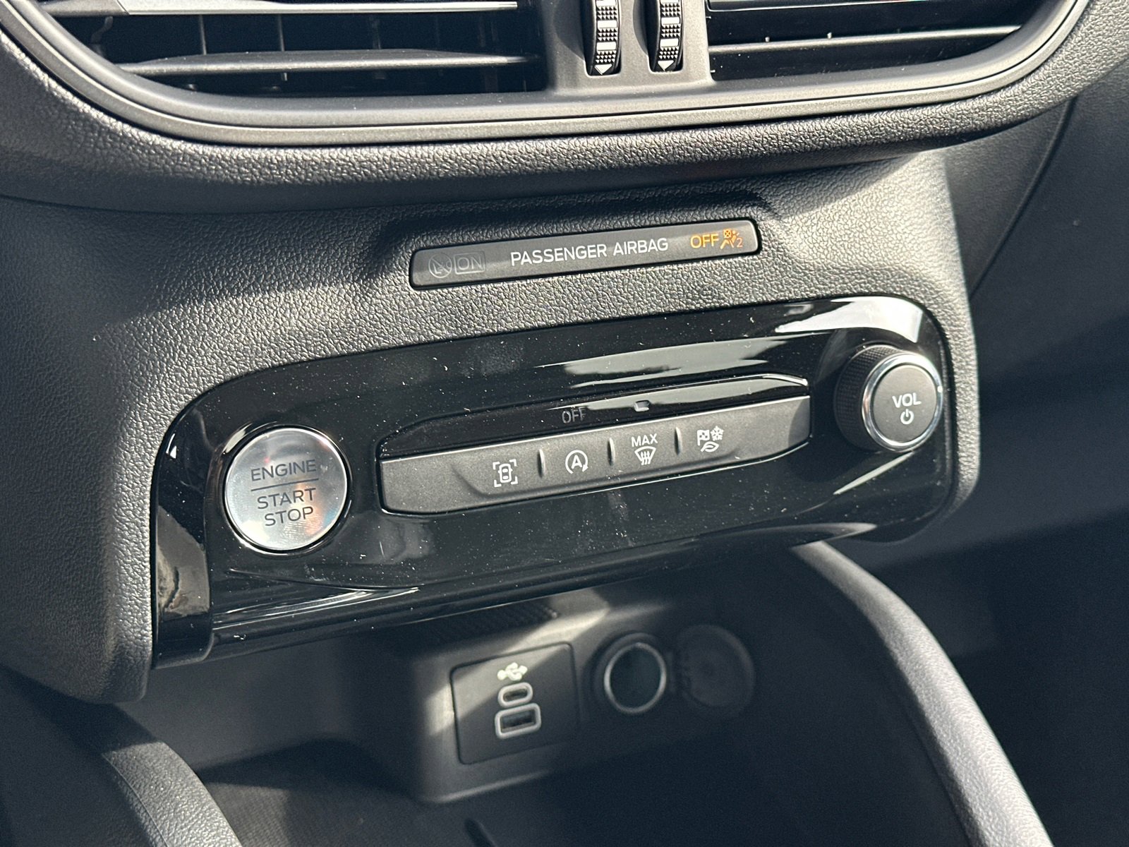 New 2025 Ford Escape Active w/ Tech Pack #1 image 25