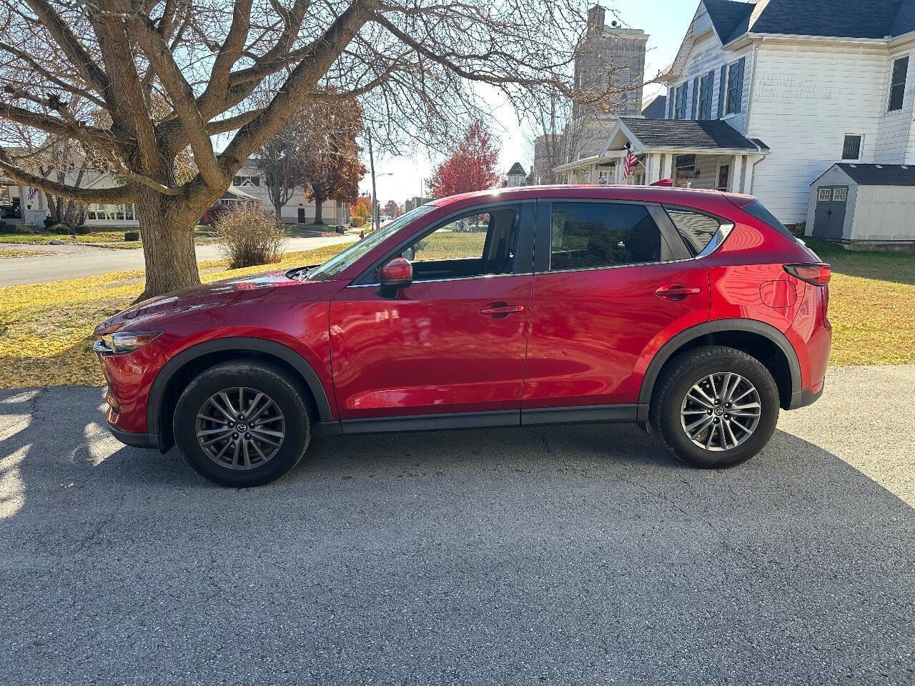 Used 2017 MAZDA CX-5 Touring w/ Preferred Equipment Package image 4