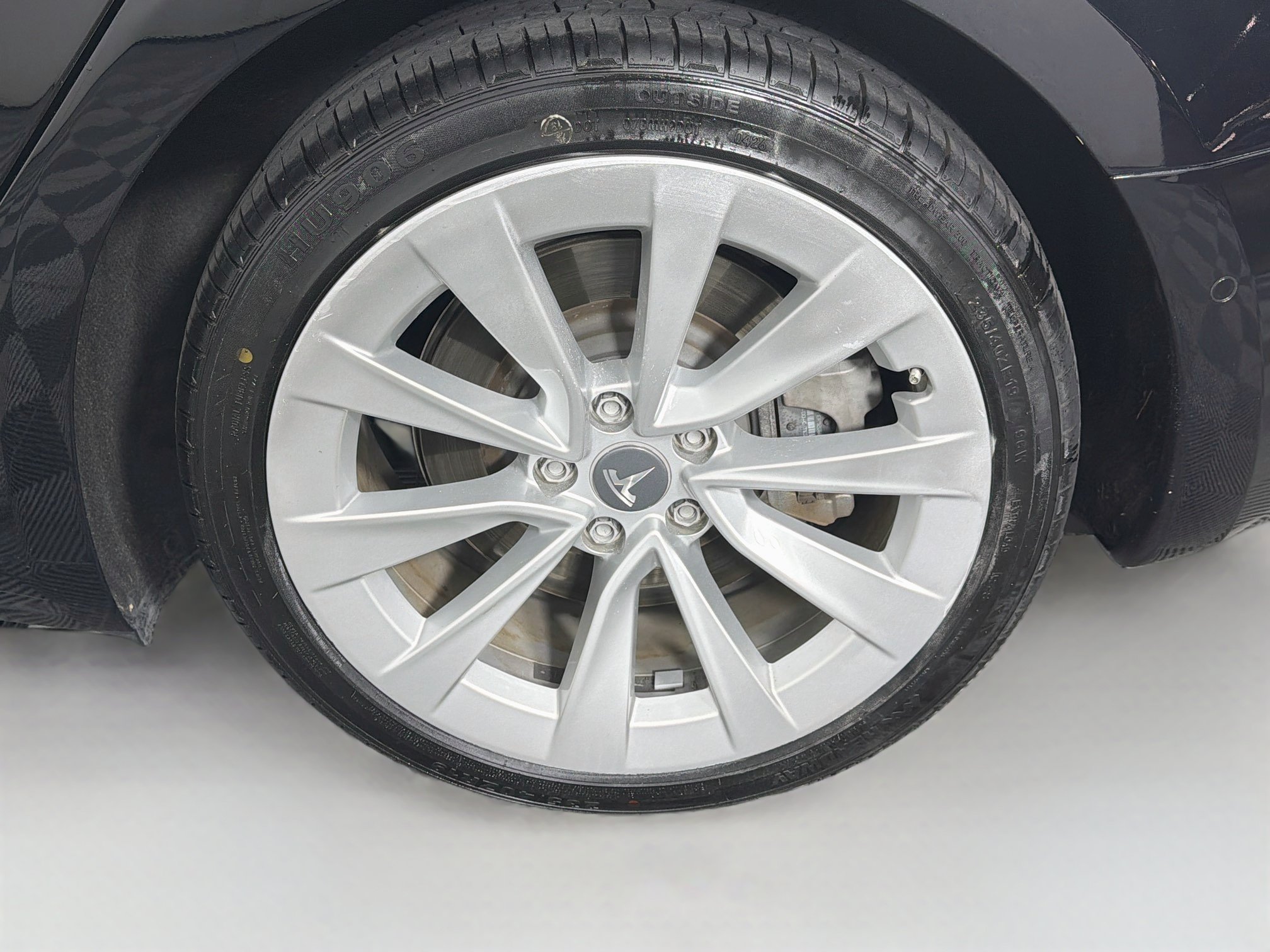 Used 2018 Tesla Model 3 Long Range RWD image 11
