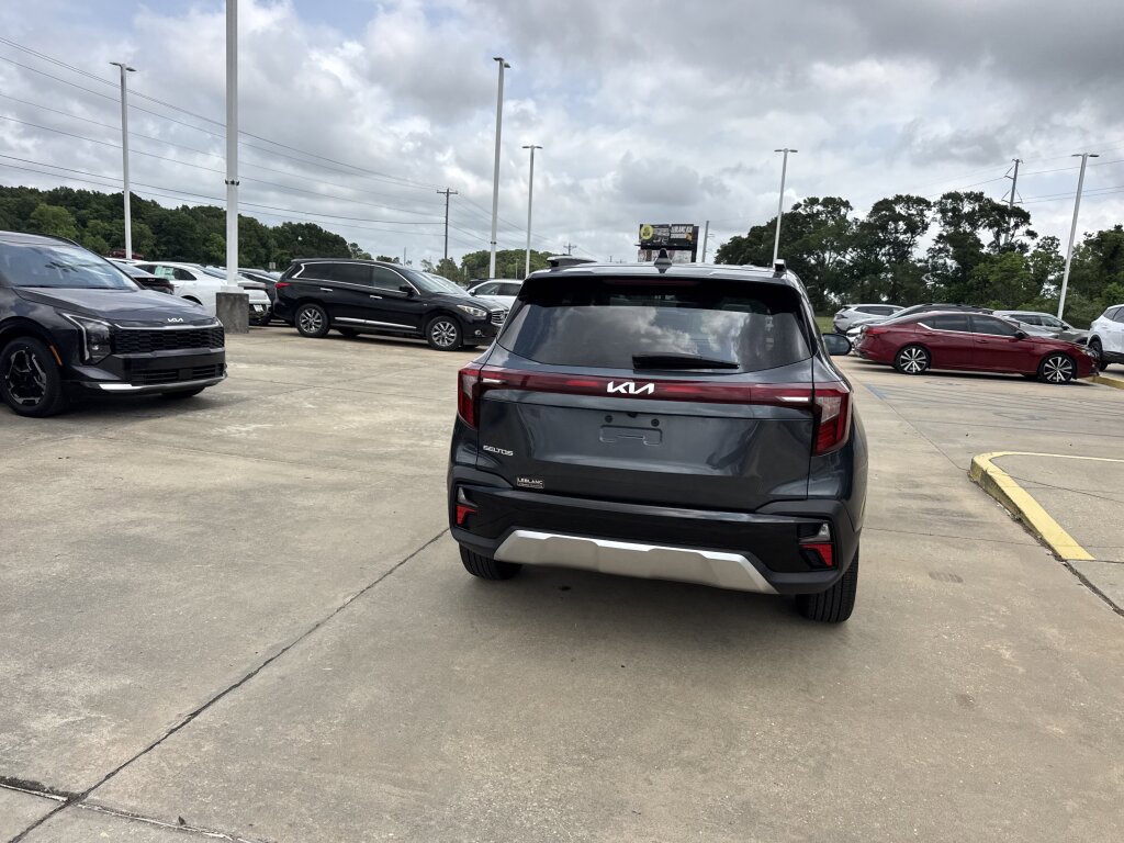 Used 2026 Kia Seltos S FWD image 19