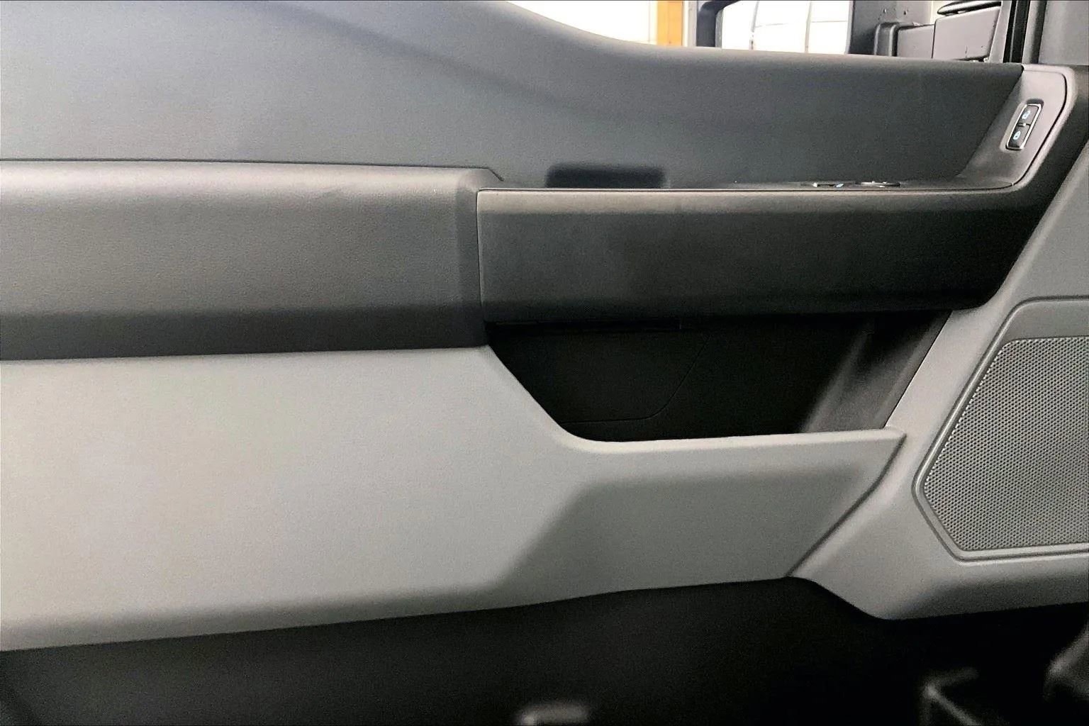 New 2026 Ford F350 XL w/ XL Chrome Package image 22
