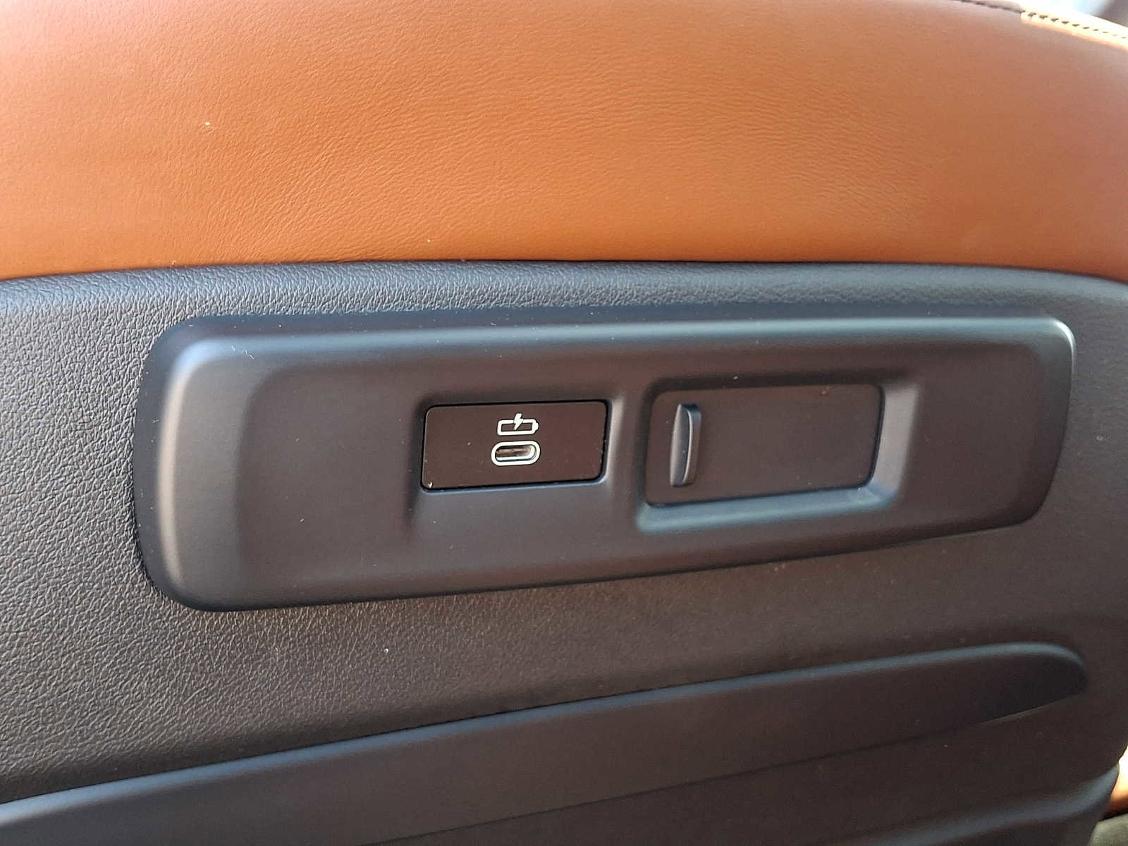 Used 2022 BMW X7 M50i AWD/4WD image 16