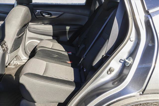 Used 2019 Nissan Rogue SV image 23