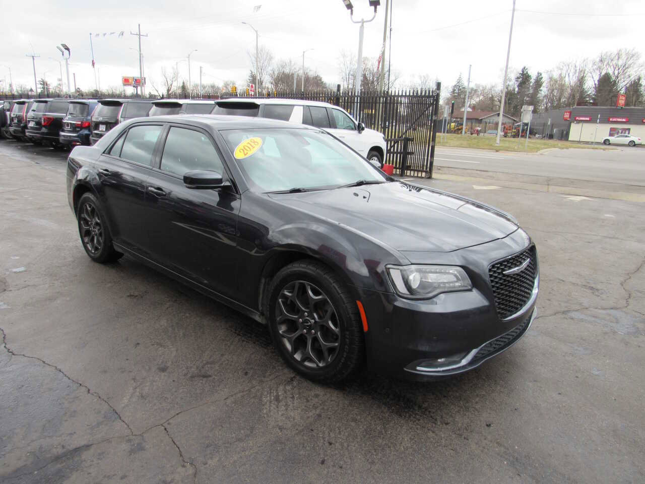Used 2018 Chrysler 300 S w/ 300S Premium Group image 3
