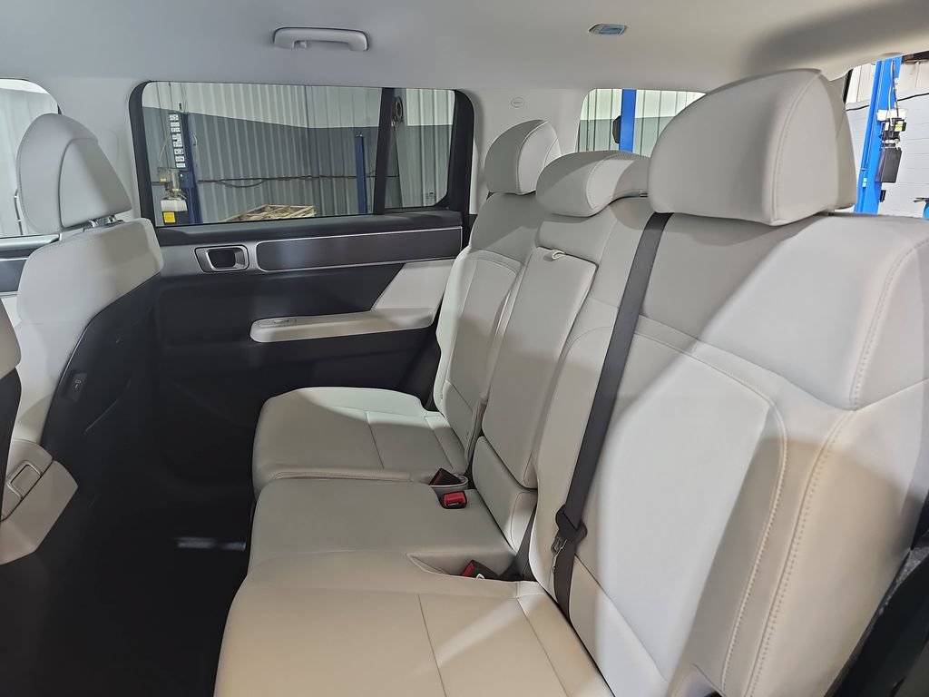 New 2026 Hyundai Santa Fe SE FWD image 15