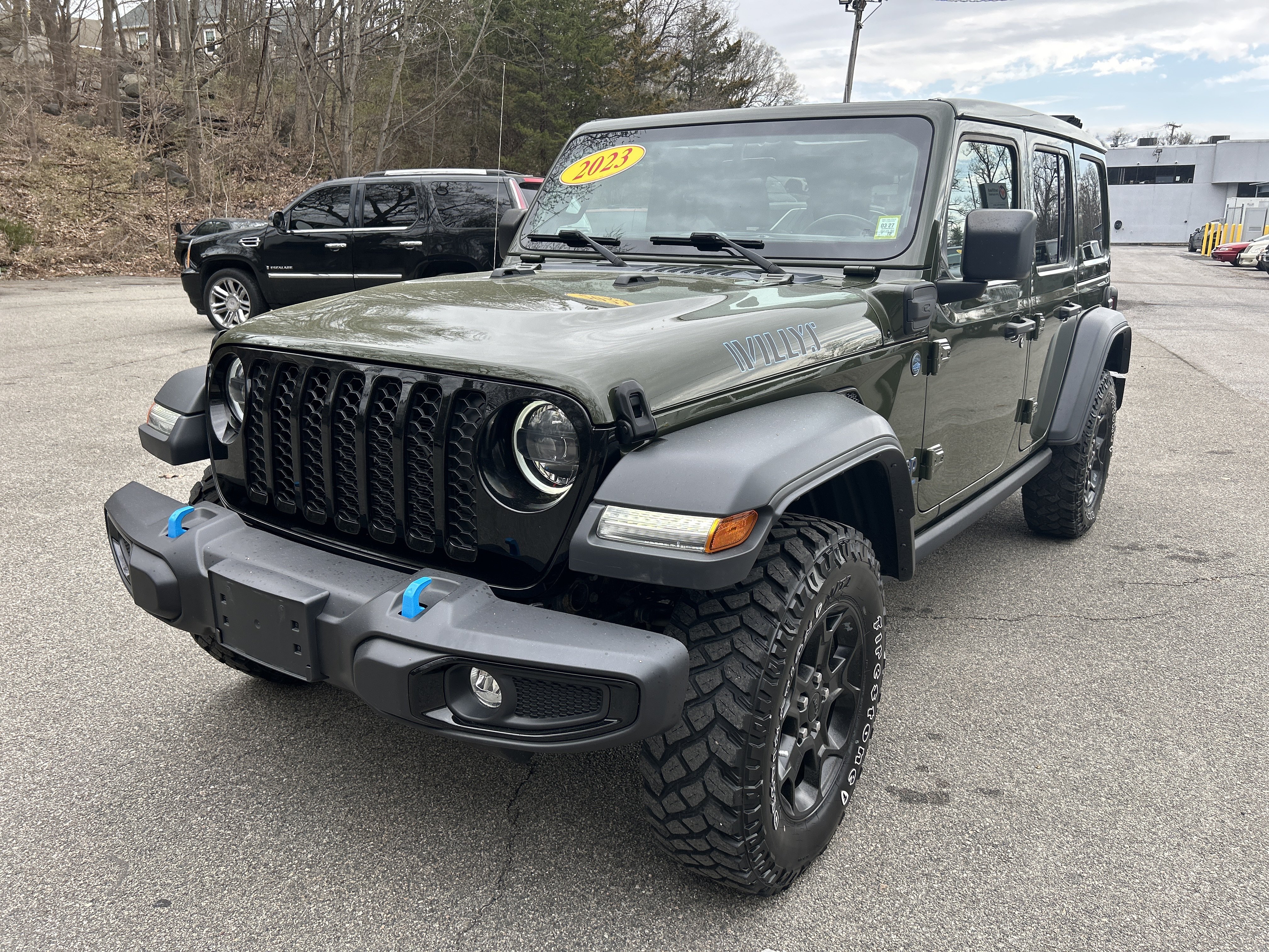 Used 2023 Jeep Wrangler Unlimited w/ Sun & Screen Package AWD/4WD image 2