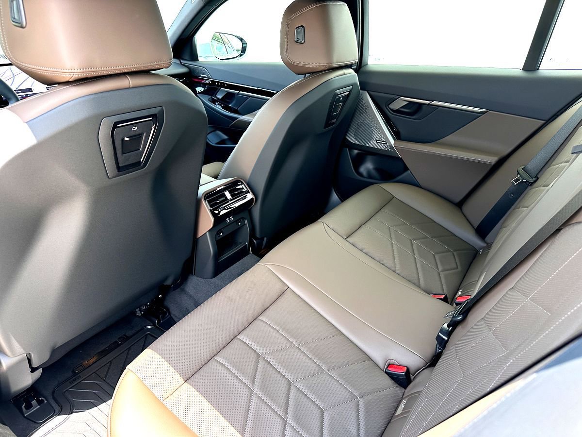 New 2026 BMW 530i w/ Premium Package RWD image 18
