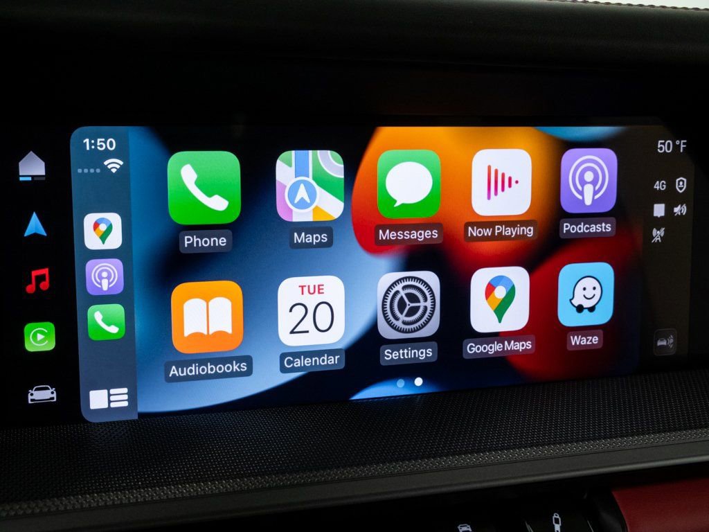 Certified 2025 Porsche 911 Carrera w/ Premium Package image 16