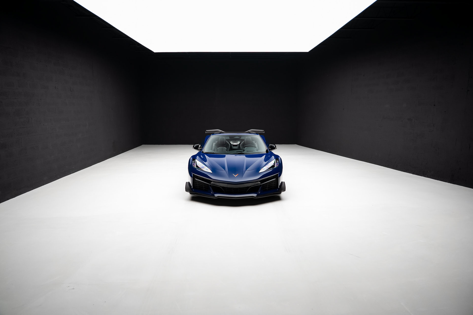Used 2025 Chevrolet Corvette Z06 w/ Stealth Interior Trim Package RWD image 81