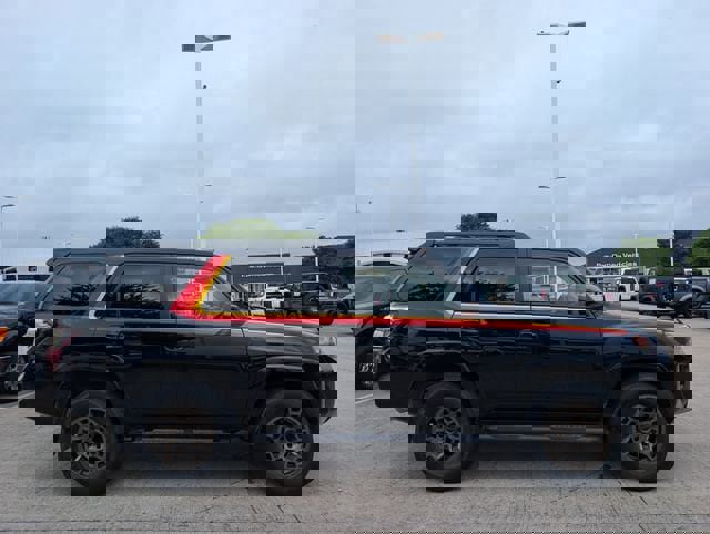 Used 2023 Toyota 4Runner 40th Anniversary SE image 3