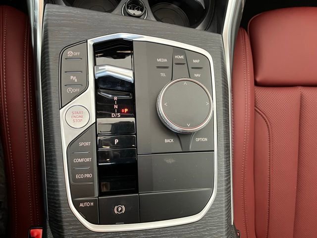 New 2025 BMW 330i xDrive Sedan w/ Premium Package image 18
