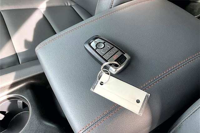 Used 2025 Ford Explorer Active w/ Active Comfort Package image 36