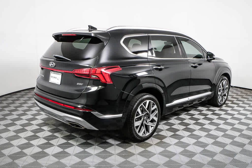Used 2023 Hyundai Santa Fe Calligraphy w/ Cargo Package image 3