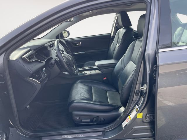 Used 2018 Toyota Avalon Limited w/ All Weather Liner Package FWD image 9