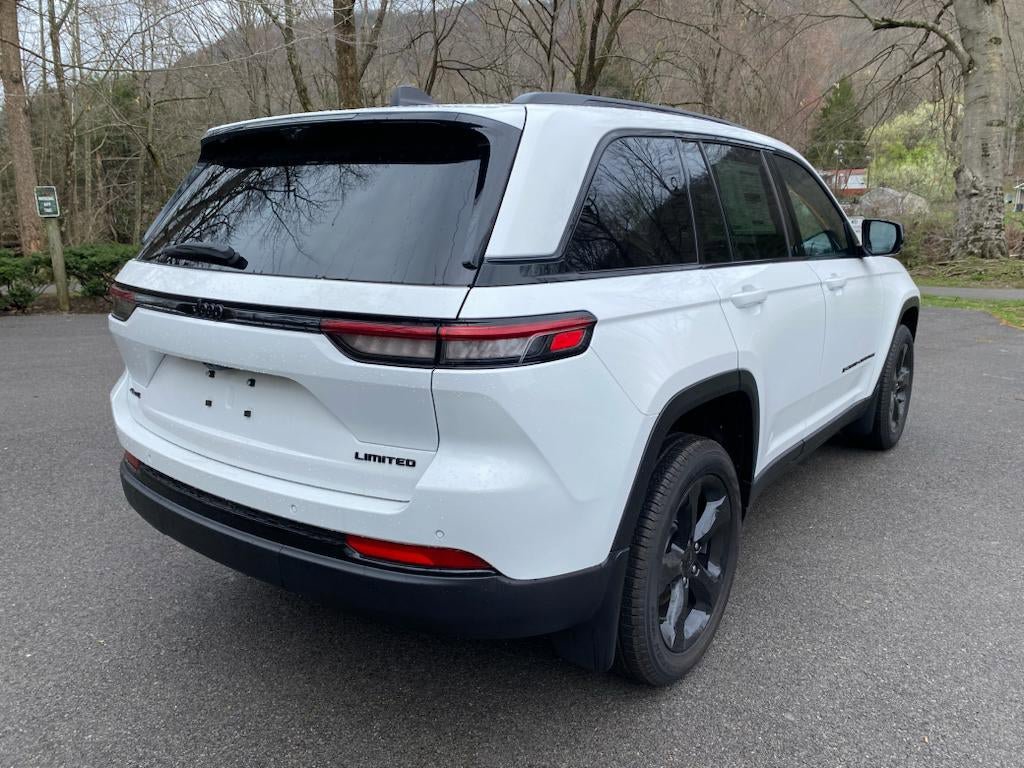 New 2024 Jeep Grand Cherokee Limited w/ Luxury Tech Group II AWD/4WD image 3