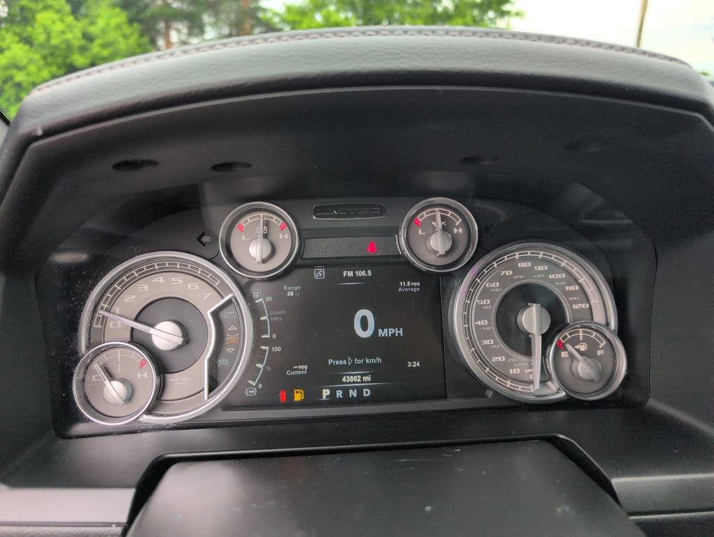 Used 2017 RAM 1500 Limited AWD/4WD image 8