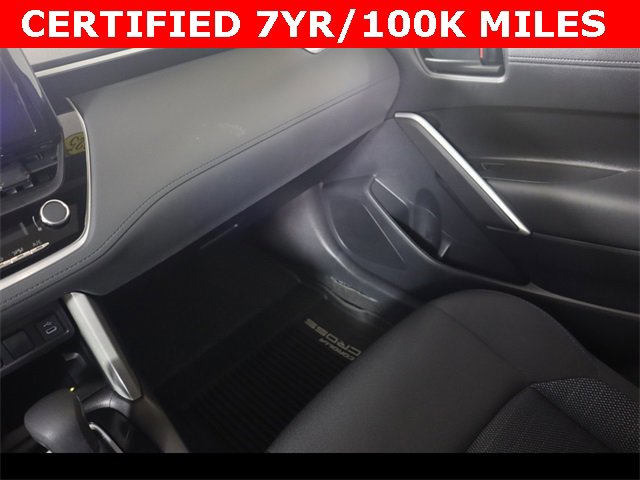 Used 2025 Toyota Corolla Cross AWD Hybrid w/ Moonroof Package image 15