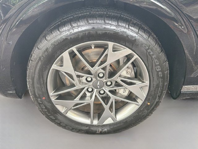 Used 2025 Genesis GV70 2.5T AWD/4WD image 32
