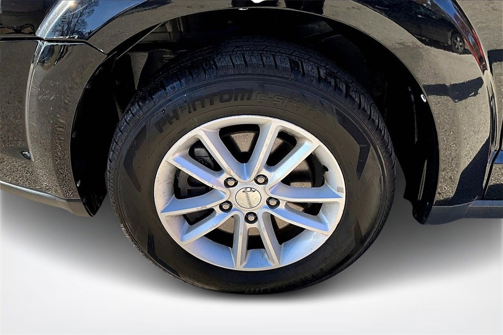 Used 2015 Dodge Journey SXT w/ Flexible Seating Group image 31