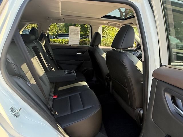 Used 2023 Nissan Rogue SV w/ SV Premium B Package FWD image 18