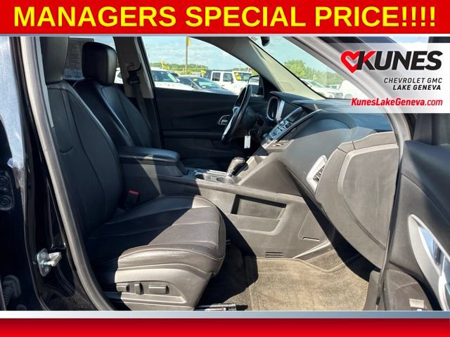 Used 2017 Chevrolet Equinox Premier w/ Enhanced Convenience Package AWD/4WD image 21