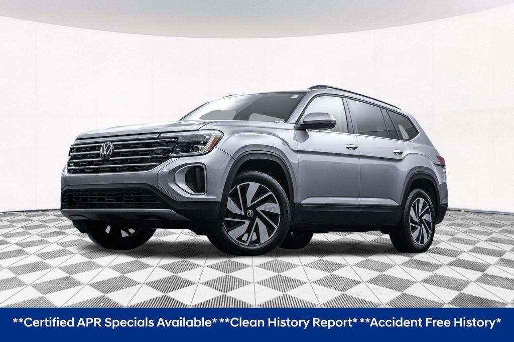 Used 2024 Volkswagen Atlas SE image 2