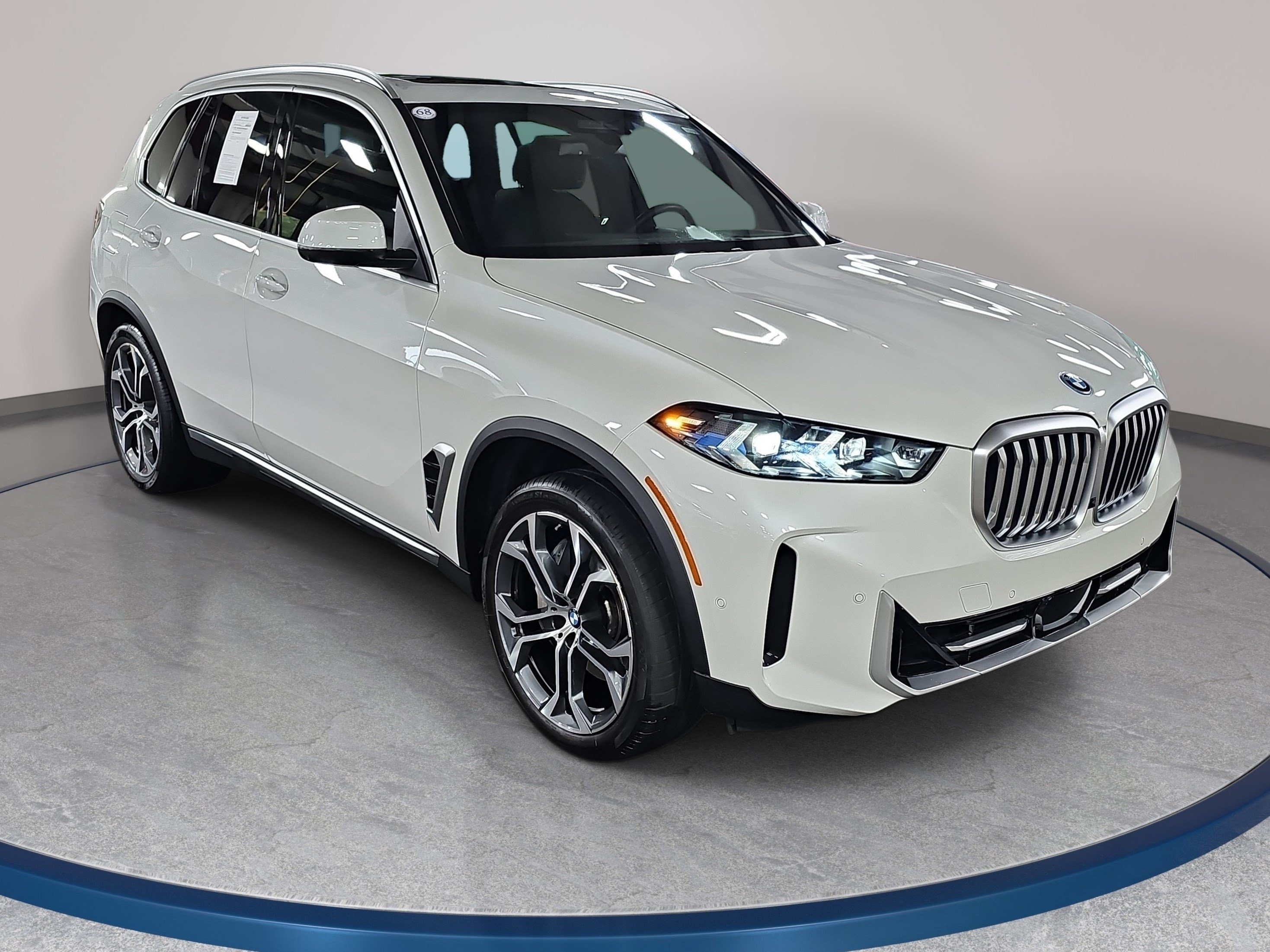 Certified 2026 BMW X5 xDrive50e AWD/4WD image 4