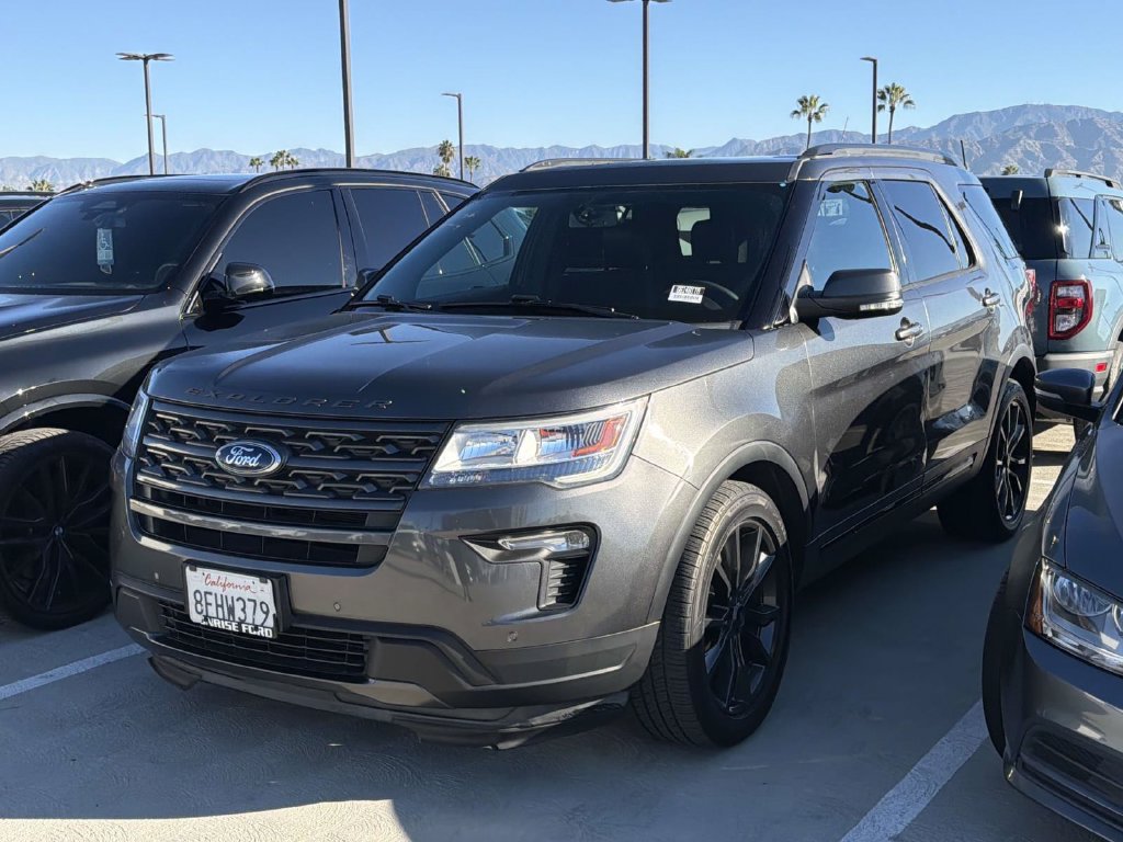 Used 2018 Ford Explorer XLT w/ Equipment Group 202A FWD image 7