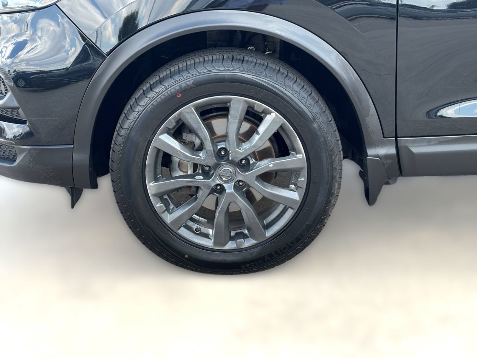Used 2022 Nissan Rogue Sport S FWD image 13
