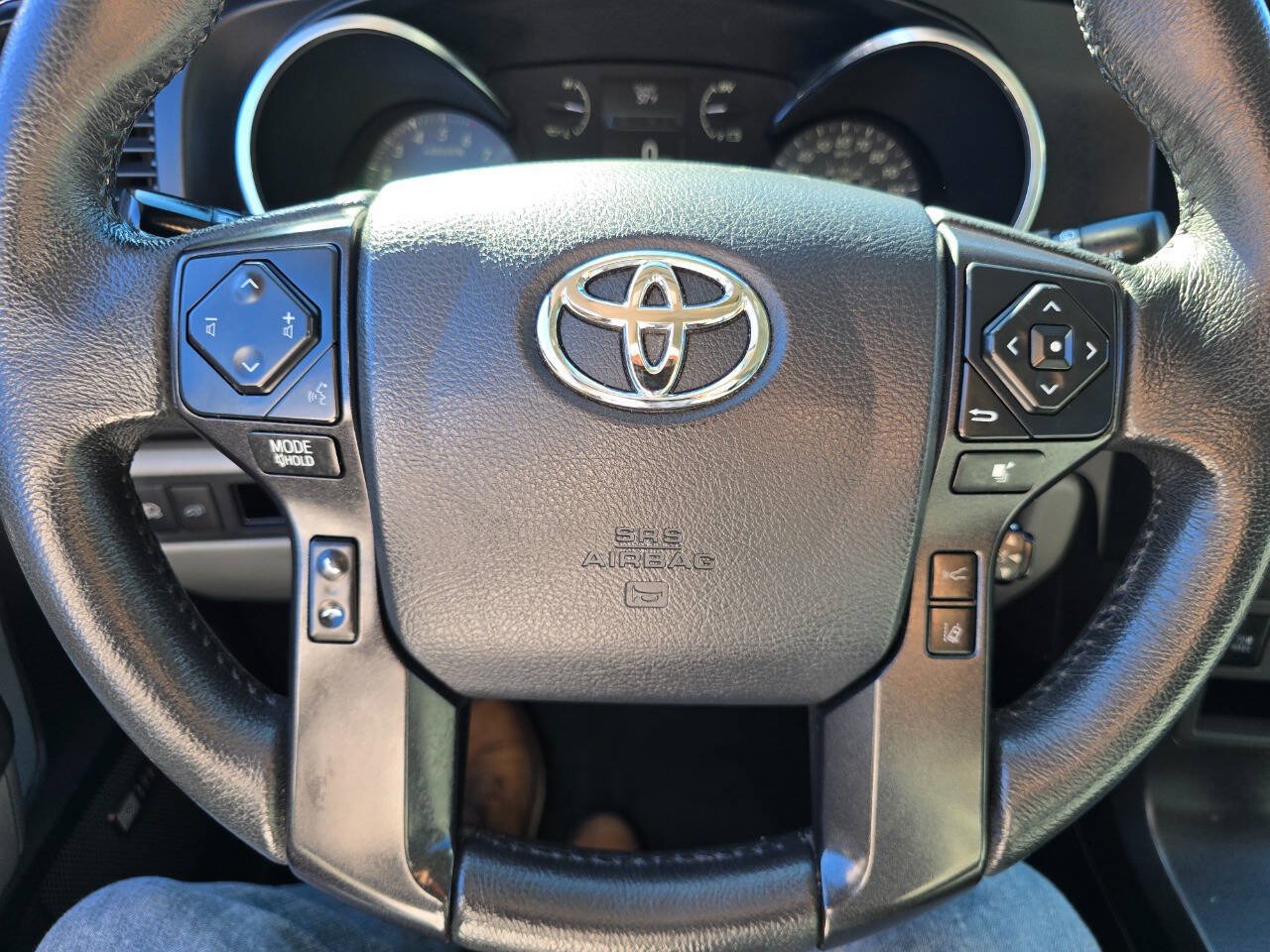 Used 2020 Toyota Sequoia Limited w/ Safety & Convenience Package AWD/4WD image 17